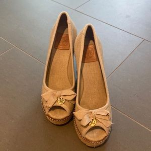 Tory Burch neutral wedge size 8.5 never worn
